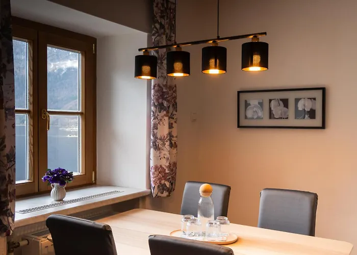 Mavijolu Lakeside Hallstatt